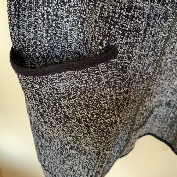 Long Vest - Picture 2 of 4